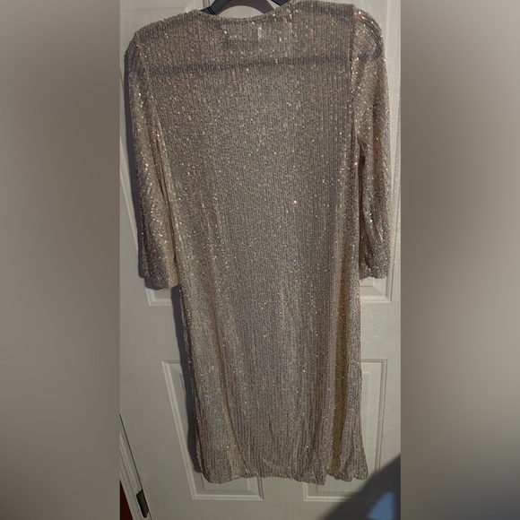Sequin Iridescent Champagne Duster With Belle Sleeves - Picture 8 of 9